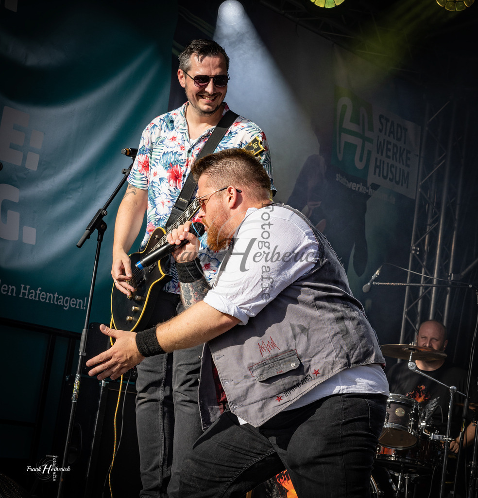 Violand | Frank Herberich Fotografie, Frank Herberich, Fotografie, Hochzeit, Portrait, St. Peter Ording, Ording, Westerhever, Nordsee, Frank Fotografie, Hardheim,  Odenwald,Walldürn, Band,Eventfotografie - Realisiert mit Pictrs.com