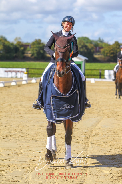 DKP45369 | Turniersportfotografie; Pferdefotografie; Dressurfotografie