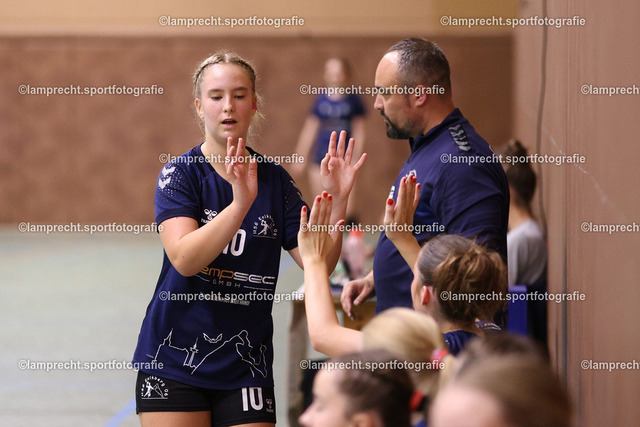 Handball I Juniorinnen I Saison 2026-2027 I Oberliga Schleswig-Holstein I 3. Spieltag I HSG Kalkberg 06 - TSV Bargteheide 121 | Lennya Putzig (10, HSG Kalkberg 06) - Realisiert mit Pictrs.com