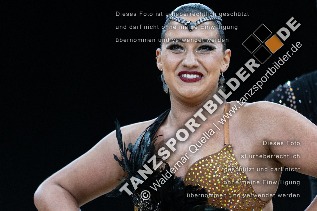 20230226-11944 | Hier finden Sie Tanz Bilder vom Latein und Standard Formationen tanzen. Sportbilder vom Tanzsport. Schöne Fotos und von Weltmeisterschaft, Europameisterschaft, Bundesliga, Regionalliga, Oberliga und Landesliga sowie von GOC Stuttgart, DanceComp, WM Bremen