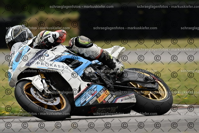 25bt02-1596 | markuskiefer.com - Realisiert mit Pictrs.com