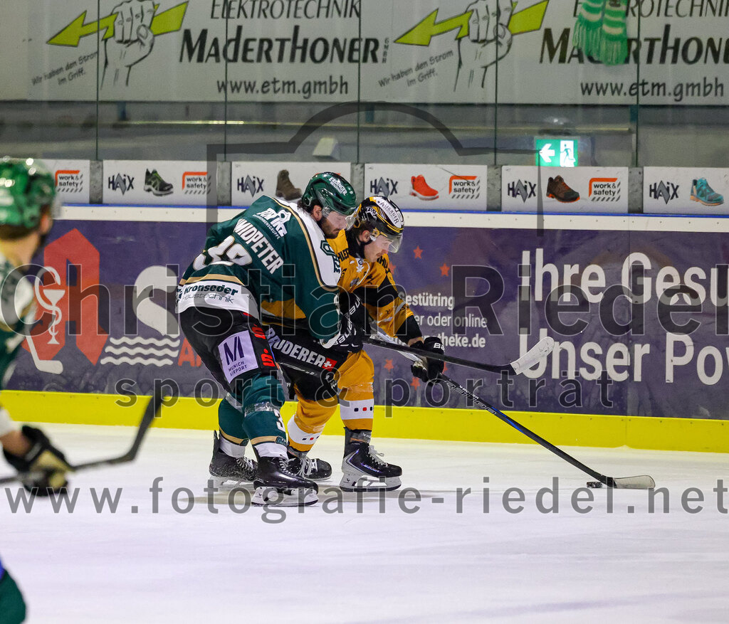 2026-02-27_094_TSV_Erding_gegen_EV_Fuessen | Erding, Deutschland, 27.02.2026:Eishockey, Oberliga Süd 2025 / 2026, 51. Spieltag, TSV Erding gegen EV Füssen, Endergebnis: 2:4Marc Schmidpeter (Erding Gladiators, #33)Foto: Christian Riedel / fotografie-riedel.net