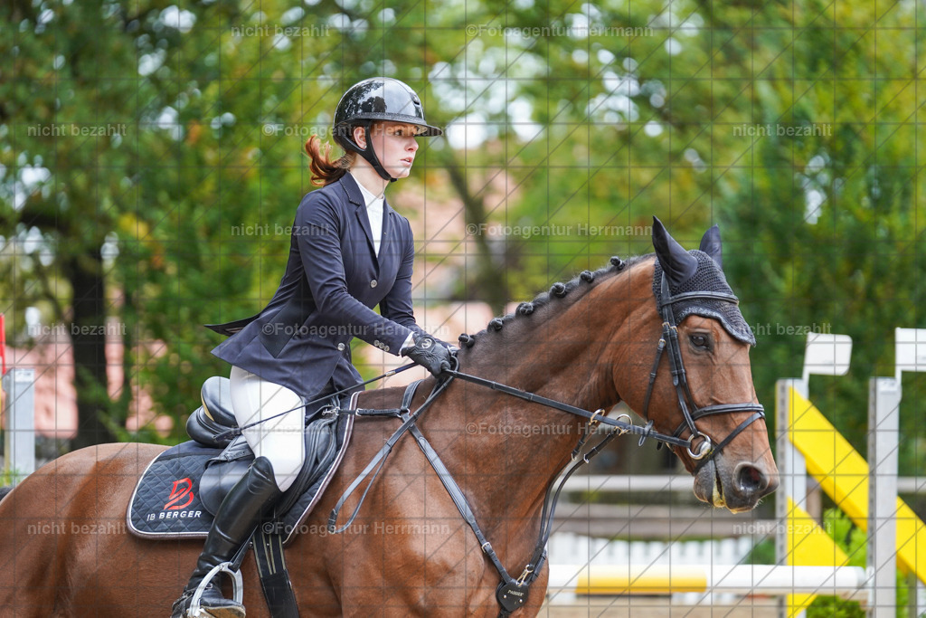 20221009-FAH08879 | Diessen am Ammersee, 2022, Dressur- und Springturnier, Reitsportbilder, Turnierfotografen Bayern, Pferdefotografen, Fotoagentur Herrmann, Turnierbilder