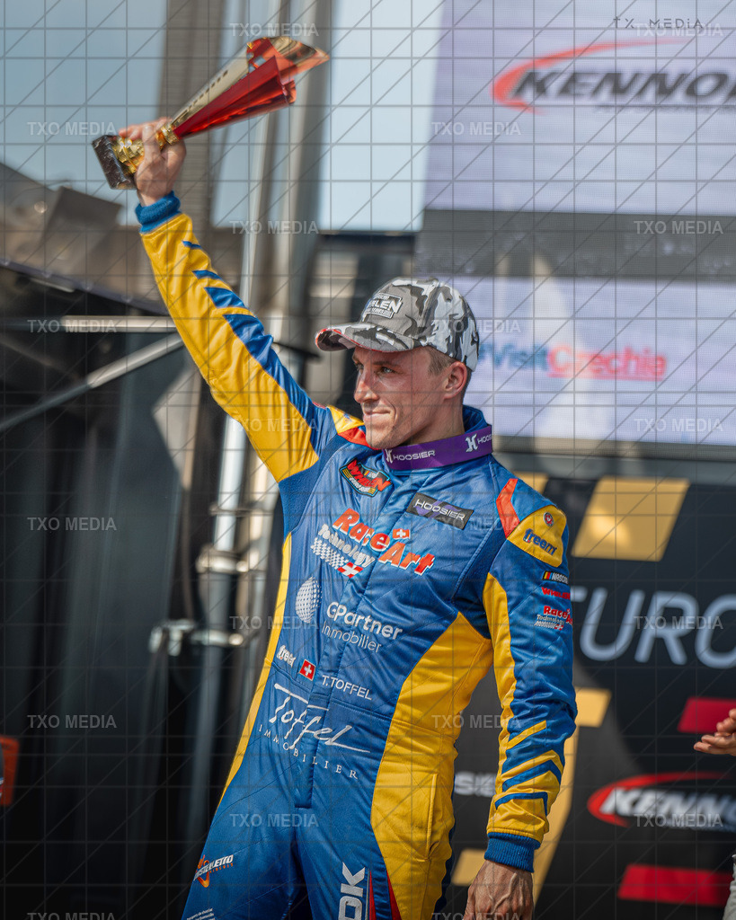 _DSC7043-Enhanced-NR | Exklusive Motorsport-Fotografie aus Leipzig von TXO Media – für Rennfahrer, Teams & Sponsoren. Sausemuth liefert starke Bilder, die Emotion zeigen. Jetzt buchen & glänzen! - Realisiert mit Pictrs.com