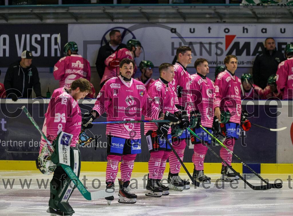 2025-10-28_017_TSV_Erding_gegen_Toelzer_Loewen | Erding, Deutschland, 28.10.2025:Eishockey, Oberliga Süd 2025 / 2026, 13. Spieltag, TSV Erding gegen Tölzer Löwen, Endergebnis: 2:5Torwart Leon Meder (Erding Gladiators, #39), Marco Pfleger (Erding Gladiators, #47), Thomas Matheson (Erding Gladiators, #37), Elia Ostwald (Erding Gladiators, #17), Jesse Kauhanen (Erding Gladiators, #4)Foto: Christian Riedel / fotografie-riedel.net
