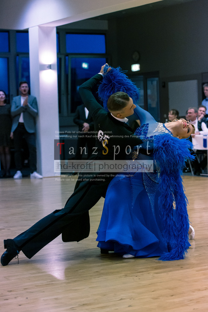 20250906_LM_By_HGR-S-Std_7221 | Tanzsportbilder, Standardtanz, Lateintanz, WDSF, DTV, LTVB, dancecomp, goc, hessen tanzt, blaues band der spree, walzer, tango, wiener walzer, slowfox, quickstepp, samba, rumba, cha-cha-cha, paso doble. jive, hd-kroft photography, turniertanzsport