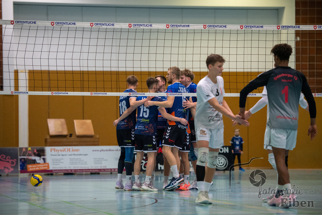 VSG Ammerland-Oldenburger TB | Regionalliga; VSG Ammerland (blau)-Oldenburger TB (weiß) am 18.01.2025 in Bad Zwischenahn (Sporthalle Schilldestraße ), Photo: Philip Eiben 2025 - Realisiert mit Pictrs.com