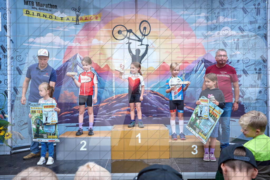 Betriebszentrum Laubenbachmühle, Frankenfels, Österreich - 13. September 2025: Dirndltal Race - Kids Race - SiegerehrungFotograf: Martin Bihounek / martinbihounek.com | 13. September 2025 Betriebszentrum Laubenbachmühle, Frankenfels, Österreich : Dirndltal Race - Kids Race - Siegerehrung •••••Photo by: Martin Bihounek / martinbihounek.comInsta: @martinbihounekcom