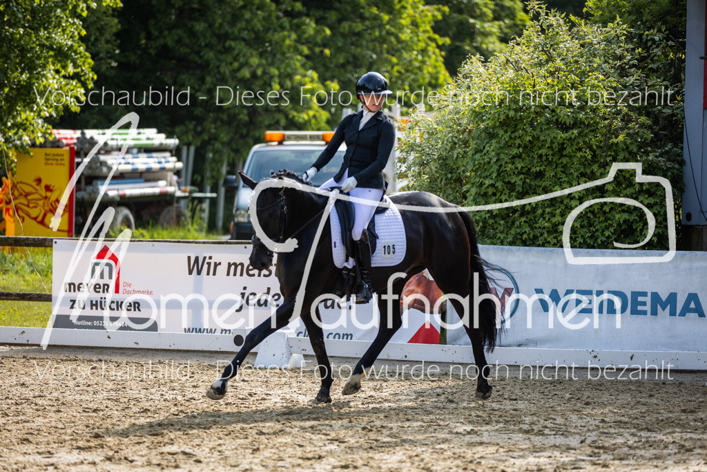 Donop24-A2-Dre-013 | MomenTaufnahmen Pferdesportfotos