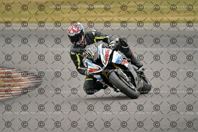 25bt05-1467 | markuskiefer.com - Realisiert mit Pictrs.com