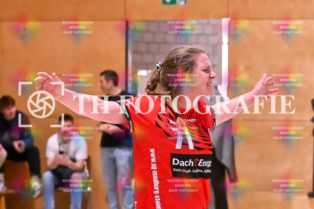 GER, SG Maulburg/Steinen - HB Kinzigtal, Handball, Suedbadenliga, 22. Spieltag, Saison 2023/2024, 27.04.2024 | Sabrina Gruber (SG Maulburg/Steinen, #71)

GER, SG Maulburg/Steinen - HB Kinzigtal, Handball, Suedbadenliga, 22. Spieltag, Saison 2023/2024, 27.04.2024

Foto: TH Fotografie/Thomas Hess