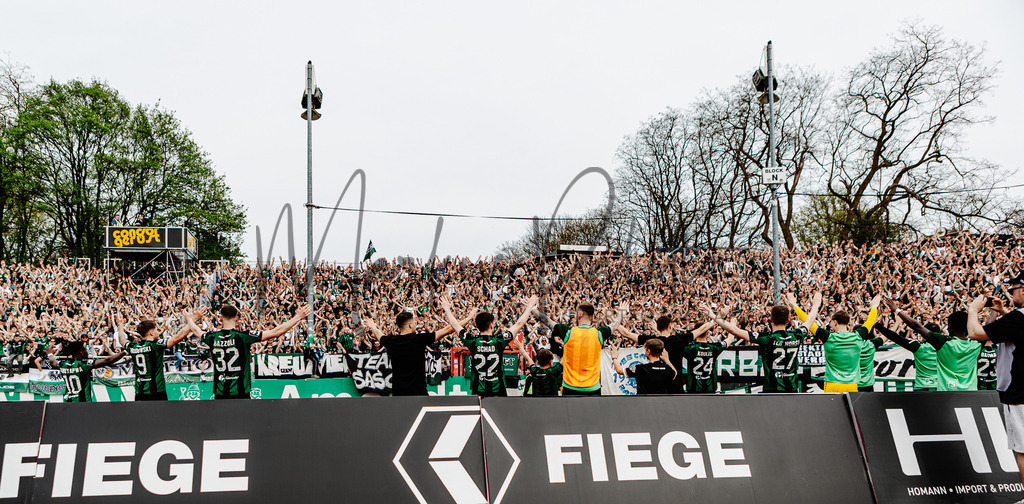 3. Liga, Saison 2023/24, 32. Spieltag: SC Preußen Münster - Jahn Regensburg | Münster, 06.04.2024: 3. Liga, 32. Spieltag, SC Preußen Münster gegen Jahn Regensburg im LVM-Preußenstadion in Münster. Foto: sportfotografie.ms | Markus Paletta - Realisiert mit Pictrs.com