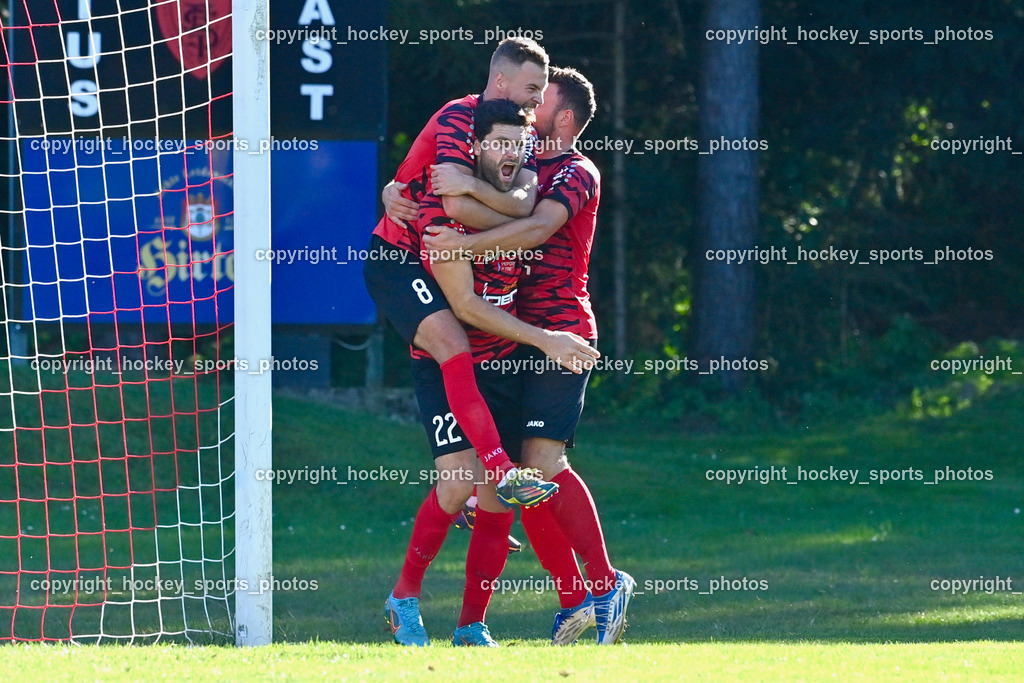 ATUS Ferlach vs. ASKÖ Köttmannsdorf 2.9.2023 | Jubel ATUS Ferlach Mannschaft, #22 Stephan Bürgler,, #8 Erwin Bajric, #27 Julian Völz