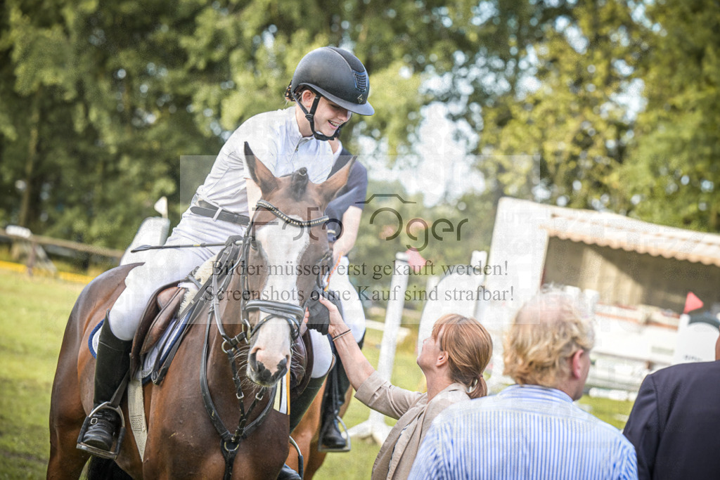 DOS_0042 | Entdecke hochwertige Reitturnierfotos von Foto Oger. Professionell, emotional und authentisch – jetzt Lieblingsmomente im Shop bestellen.Deutschlandweite Turnierfotografie. - Realisiert mit Pictrs.com