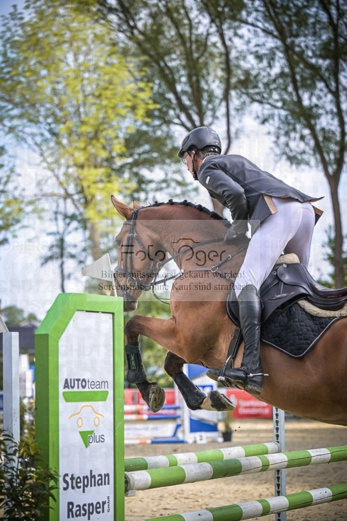 DOS_4220 | Entdecke hochwertige Reitturnierfotos von Foto Oger. Professionell, emotional und authentisch – jetzt Lieblingsmomente im Shop bestellen.Deutschlandweite Turnierfotografie. - Realisiert mit Pictrs.com