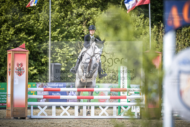DOS_9102 | Entdecke hochwertige Reitturnierfotos von Foto Oger. Professionell, emotional und authentisch – jetzt Lieblingsmomente im Shop bestellen. - Realized with Pictrs.com