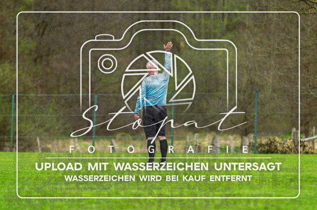 FGFSSCT-1032 | Siegfried Barz (Schiedsrichter) beim Herren Kreisliga HK Spiel zwischen FG Fulde-Stellichte und SC Tewel im Lehrdestadion, Stellichte (Simon Paul Stopat) - Realisiert mit Pictrs.com
