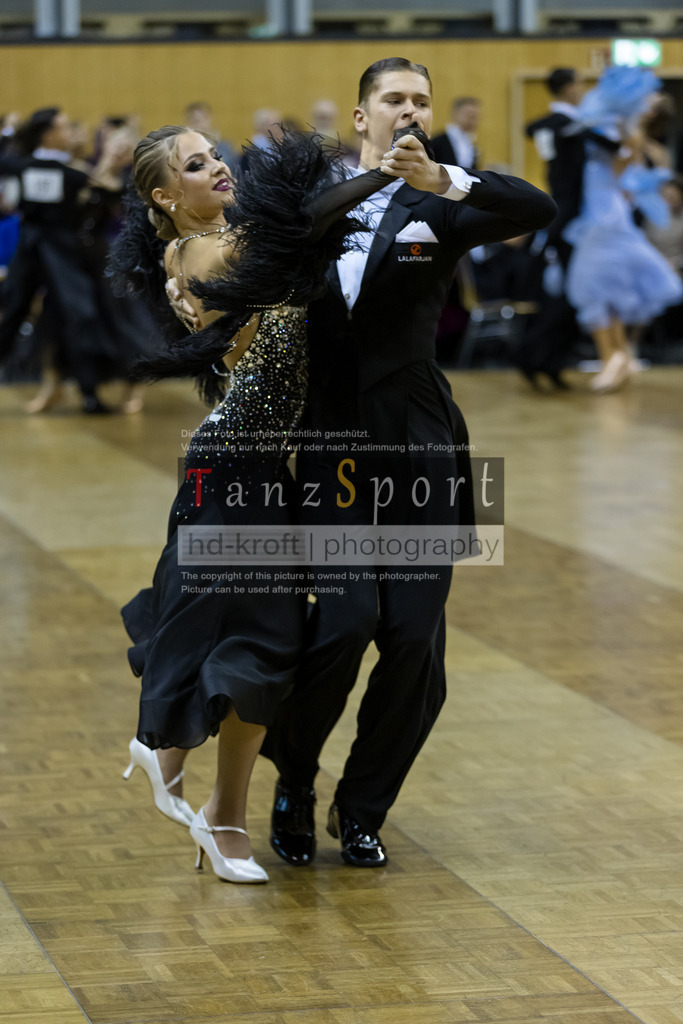 20241102_DC_HGR_Std_08893 | Tanzsportbilder, Standardtanz, Lateintanz, WDSF, DTV, LTVB, dancecomp, goc, hessen tanzt, blaues band der spree, walzer, tango, wiener walzer, slowfox, quickstepp, samba, rumba, cha-cha-cha, paso doble. jive, hd-kroft photography, turniertanzsport