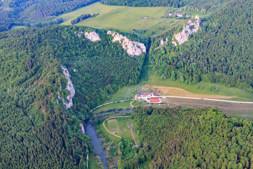 Luftbild: Jägerhaus im Donautal in Fridingen an der Donau im Bundesland Baden-Württemberg in Deutschland. – Foto: IMG_57681.jpg vom 08.06.2013 durch Werner Riehm/FLY-FOTO.de – Auflösung des Originals: 4752 x 3168 px – Restaurant & Gasthaus im Donautal | Jägerhaus