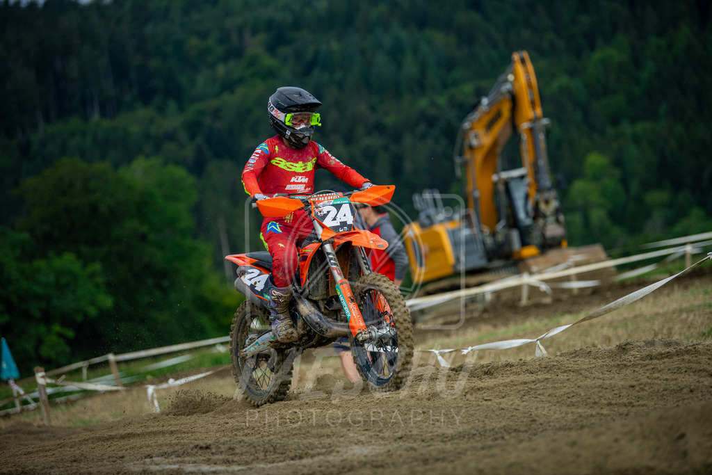 Lady (303) | Paeschuphoto Shop - Wer nicht sucht der auch nicht findet.Ob Motocrossbilder oder von einem besuchtem Spiel, Hauptsache Action. - Realisiert mit Pictrs.com