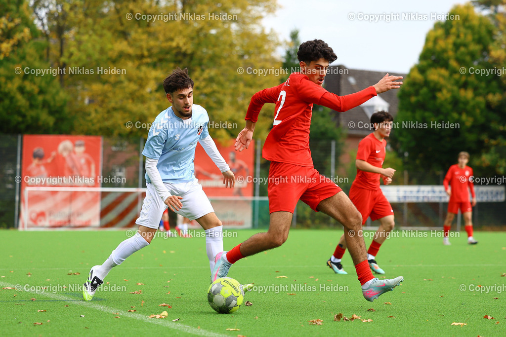 NH_EimsbüttelerTVU19_Altona93U19_RegionalligaNord_11102025 | #22 Berwan Arda Annak (Eimsbütteler TV U19), #9 Adar Atli (Altona 93 U19)Fußball I Junioren I A-Junioren Regionalliga Nord I Saison 2025-2026  I 7. Spieltag I Eimsbütteler TV U19 - Altona 93 I 11.10.2025 I Sportzentrum Hoheluft