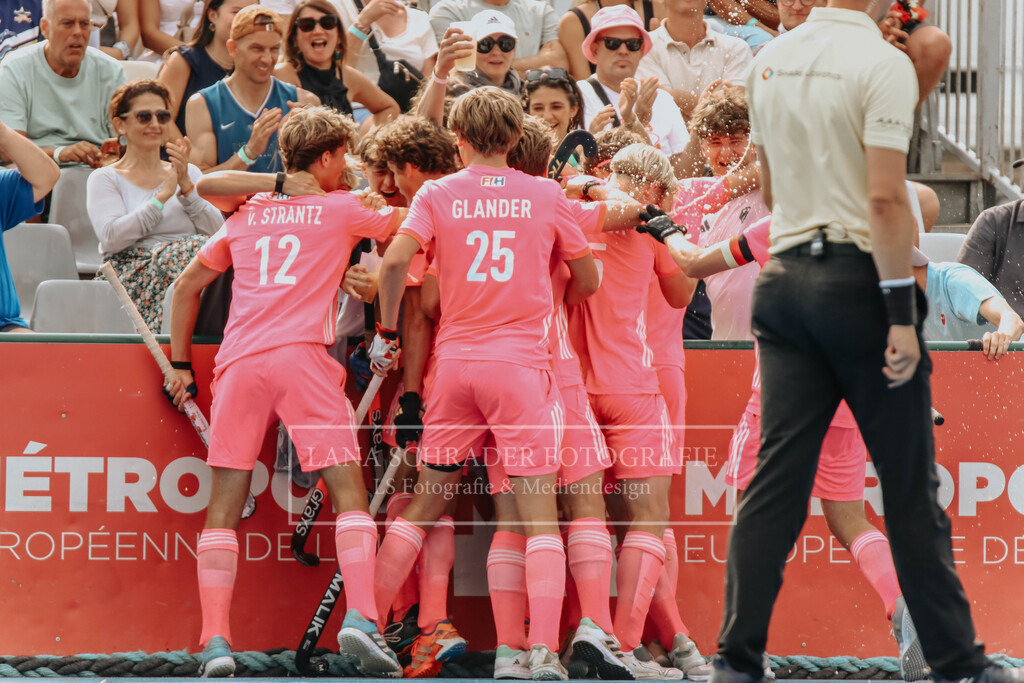 EM_MU18_F_GER-FRA_Lille_bearbeitet (180 von 433) | lanaschraderfotografie - Realisiert mit Pictrs.com