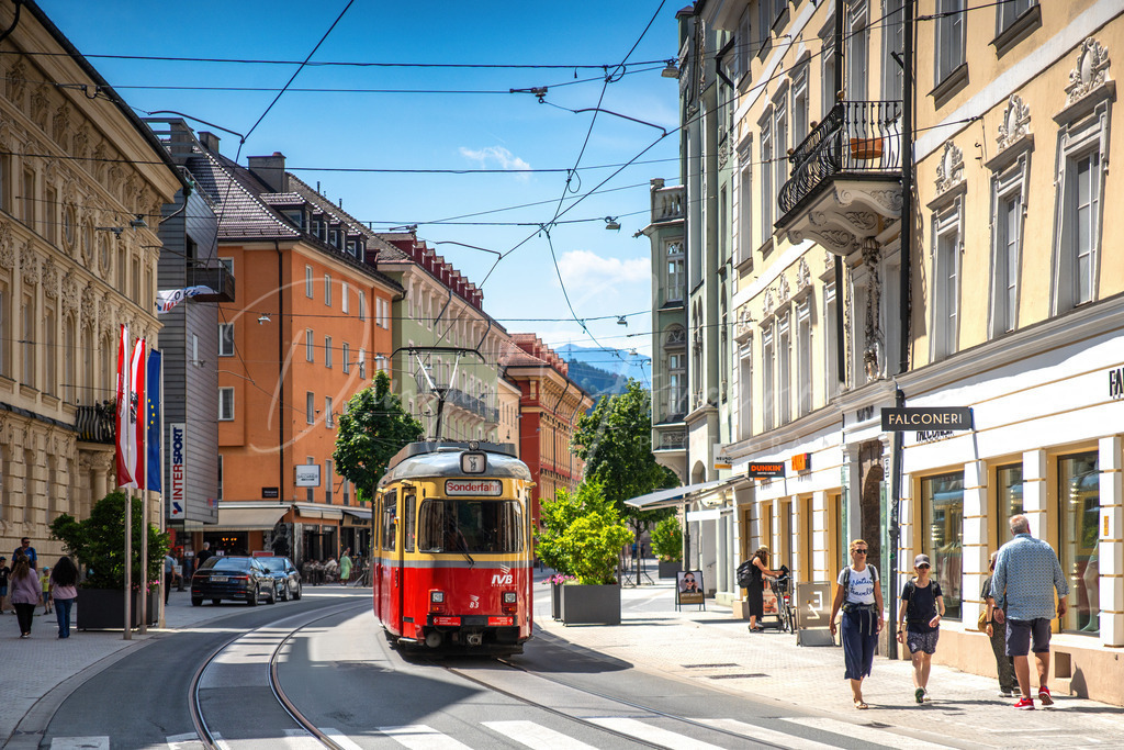 Maria-Theresien-Straße | Museumsbahn Triebwagen 83 in der südlichen Maria-Theresien-Straße