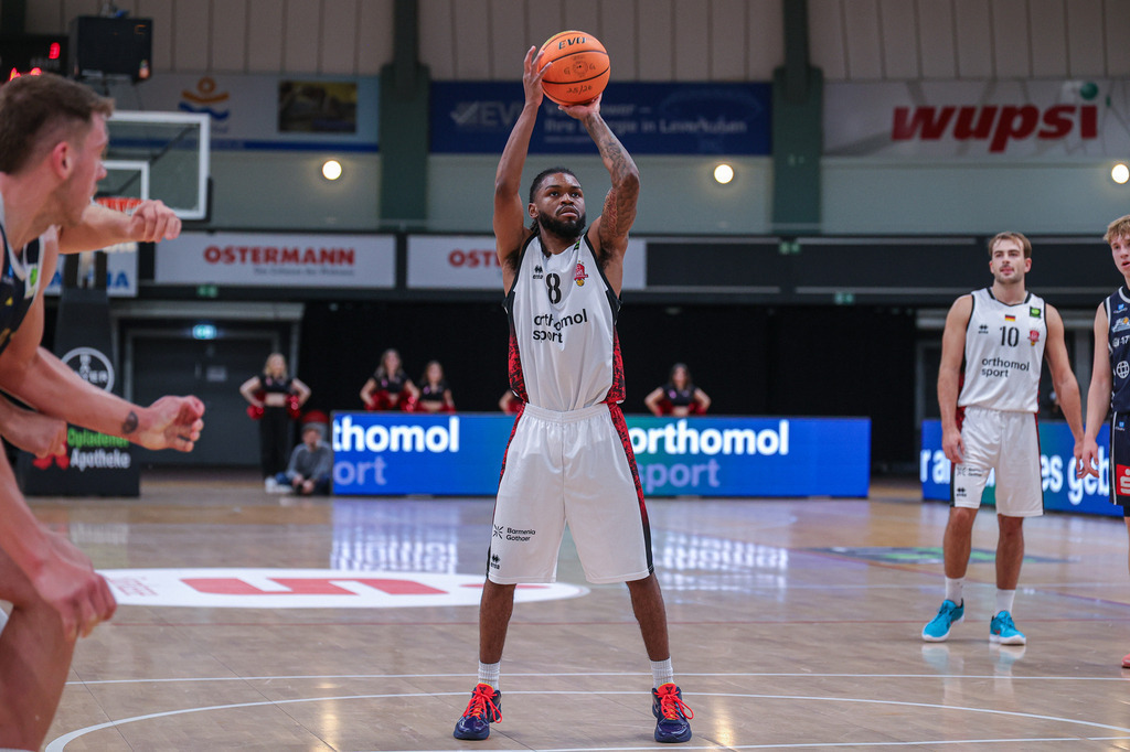 Pro A BAYER GIANTS vs Eisbären Bremerhaven-20 | Fotos von Basketballspielen aus dem Raum NRW fotografiert von Gero Mueller-Laschet und Daniel Schaefer - Realisiert mit Pictrs.com