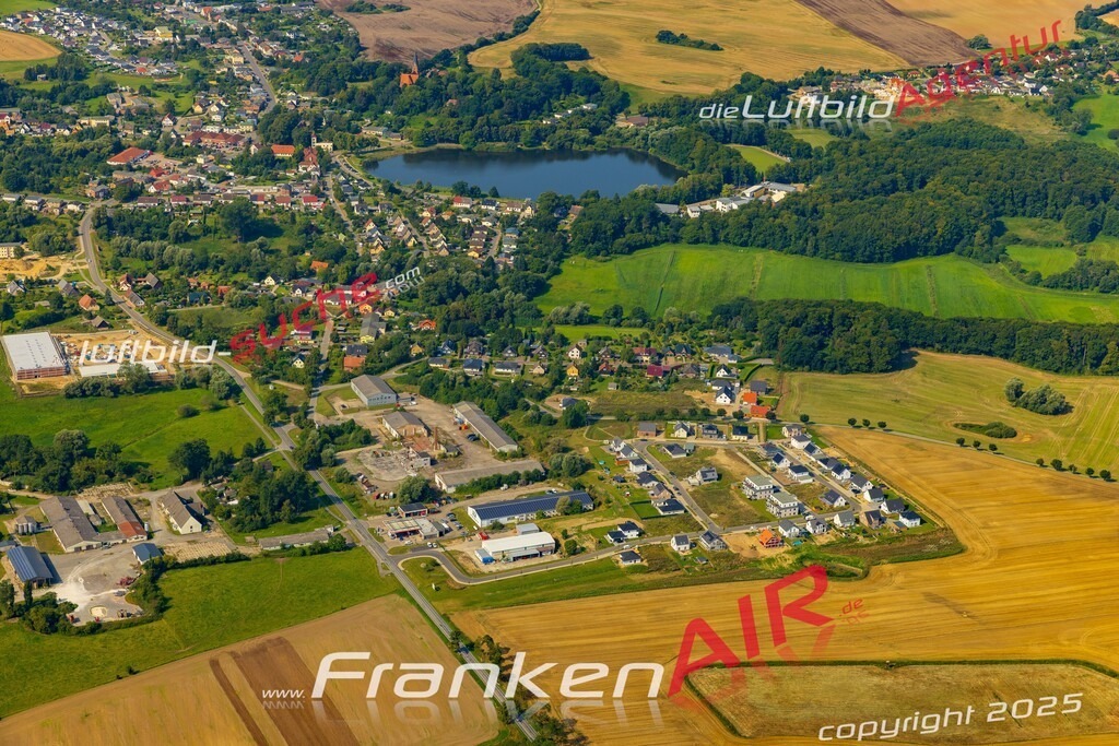 Bild der Stadt Satow - Die Luftaufnahme wurde 2025 vom UL-Flugzeug heraus erstellt ( keine Drohne ) - Hochauflösende Luftaufnahme - für professionelle Ausdrucke geeignet. Die Geschenkidee !Hier alle&nbsp;Infos zur Lizenzierung der LuftaufnahmeWir fliegen auch dieses Jahr wieder in Ihre Region um Luftbilder zu erstellen.- Luftbild anfragen