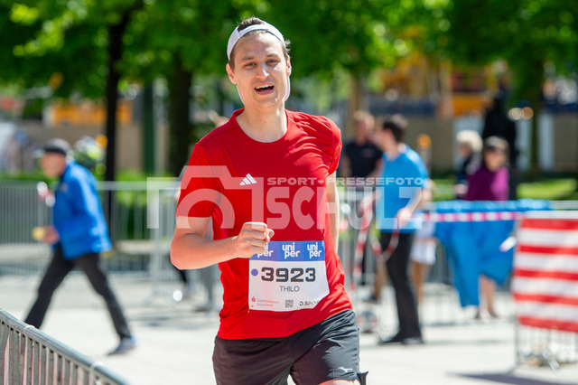 20250427-NSZ_3311 | DEU, Düsseldorf, 27.04.2025 Uniper Düsseldorf Marathon 2025 - Realisiert mit Pictrs.com