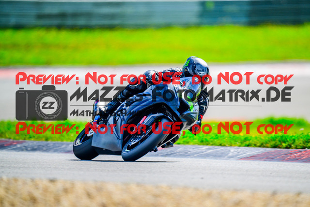 MaZZes_FotoMatrix_240911_6007705_8842 | GELB