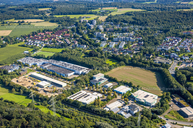 Hattingen240809963 | Luftbild, Gewerbegebiet Heiskampstraße, hinten Hochhäuser Wohngebiet Hermannstraße, Holthausen, Hattingen, Ruhrgebiet, Nordrhein-Westfalen, Deutschland
