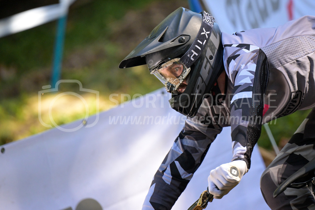 UCI Mountain Bike World Cup Lenzerheide 2022 - Downhill - 9. July 2022 | UCI Mountain Bike World Cup Lenzerheide 2022 - Downhill
Bike Kingdom, Lenzerheide
Bild: Sportfotografie Markus Aeschimann | www.markus-aeschimann.ch - Realisiert mit Pictrs.com