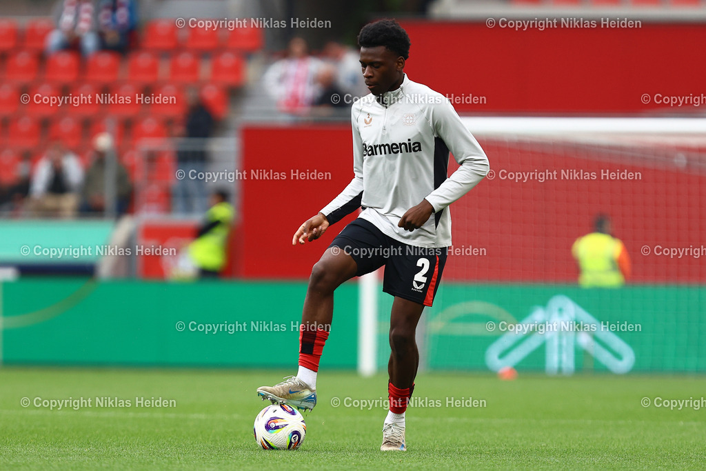 NH_Bayer04LeverkusenU19_1FCKölnU19_U19DFBNachwuchsliga_18052025 | #2 Kalonji Muyembi Raterink (Bayer 04 Leverkusen U19)Fußball I Junioren I U19 DFB-Nachwuchsliga I Saison 2024-2025 I Deutsche Meisterschaft U19, Finale I Bayer 04 Leverkusen U19 - 1. FC Köln U19 I 18.05.2025 I BayArena