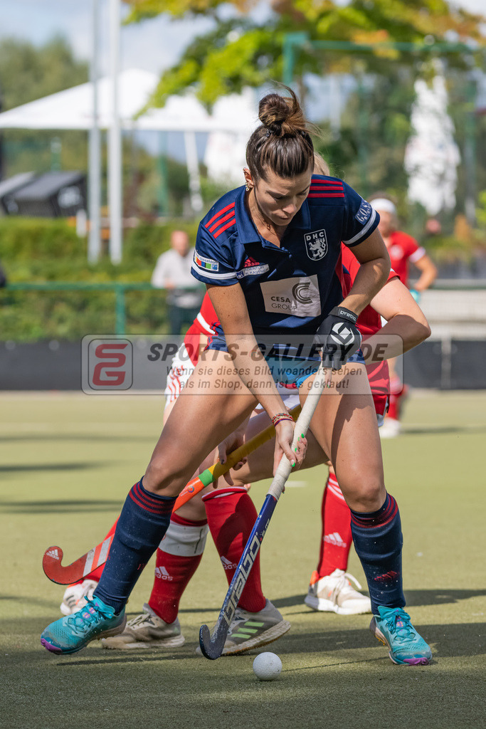 HK_20220925_100133 | 1. Bundesliga Damen Düsseldorfer HC - Berliner HC  am 25.9.2022 DHC Düsseldorf, Düsseldorf , Agustina Albertarrio ( Düsseldorfer HC #9 )