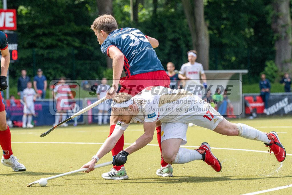 SFE_20230521_0085 | 1. Bundesliga Hockey Viertelfinale 3 Herren Rot-Weiss Köln - Berliner HC am 21.05.2023 in Köln (KTHC Stadion Rot-Weiss Köln Tennis and Hockey Club), Photo: Stephan Fehrmann 2023 (Sports-Gallery),Adrian Lehmann-Richter ( Bremer HC #35 ) ,Christopher Rühr ( Rot-Weiss Köln #17 )
