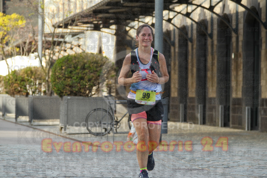 250920_1458_EV4_7748 | Sportfotografie im Rhein-Sieg Kreis, Köln, Bonn, NRW, Rheinland Pfalz, Hessen, etc. Unser Tätigkeitsfeld umfasst den Laufsport vom Volkslauf über den Marathon, Duathlon, Triathon bis zum Ultralauf wie Kölnpfad Ultra oder Schindertrail.
