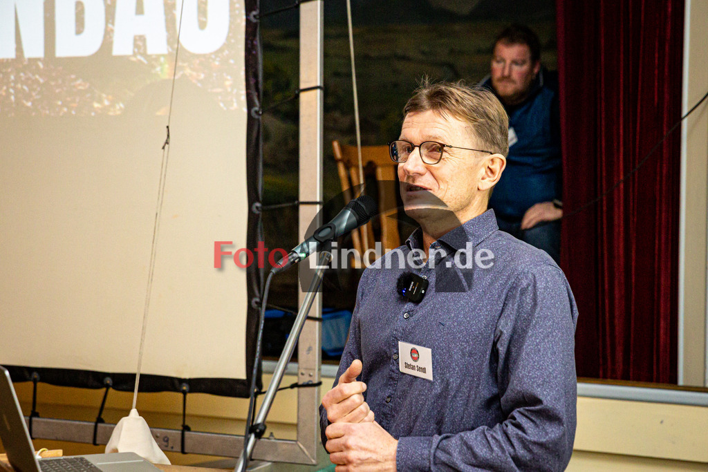 Konzeptvorstellung der IG Eishalle | Infoabend Eishalle Peißenberg, Konzeptvorstellung der IG Eishalle, 20250206,Vorstellung der Energetischen Sanierung,2025-02-06 in Peißenberg (Gasthof Zur Post)Stefan SendlCopyright: WolfgangxLindner foto-lindner.de