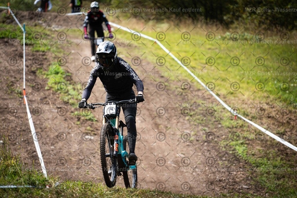 x-096 | mzredits - Realisiert mit Pictrs.com