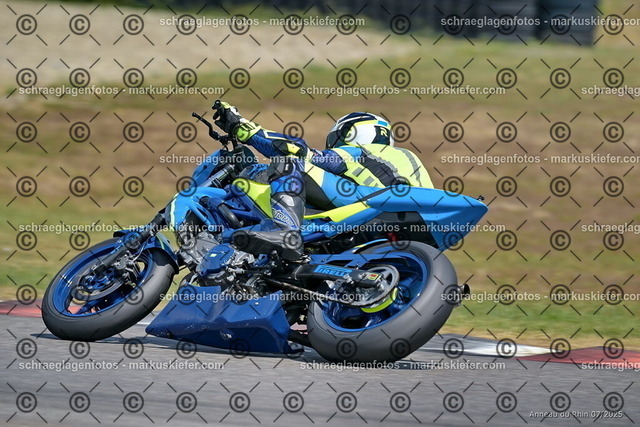 25bt04-1227 | markuskiefer.com - Realisiert mit Pictrs.com