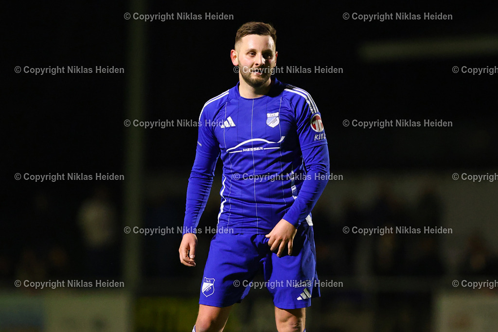 NH_FCKiliaKiel_TuSRotenhof_FlensOberliga_18032026 | #15 Lewin Traulsen (TuS Rotenhof)Fußball I Herren I Flens Oberliga I Saison 2025-2026 I 18. Spieltag I FC Kilia Kiel - TuS Rotenhof I 18.03.2026 I Kilia Stadion
