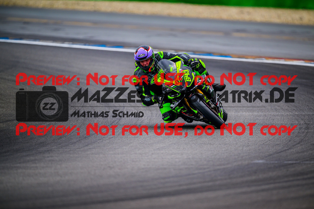 MaZZes_FotoMatrix_240614_6007705_9815 | WEISS