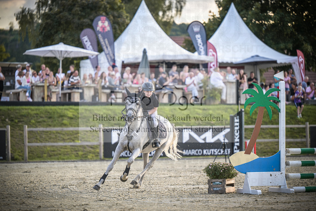 DOS_0976 | Entdecke hochwertige Reitturnierfotos von Foto Oger. Professionell, emotional und authentisch – jetzt Lieblingsmomente im Shop bestellen.Deutschlandweite Turnierfotografie. - Realisiert mit Pictrs.com
