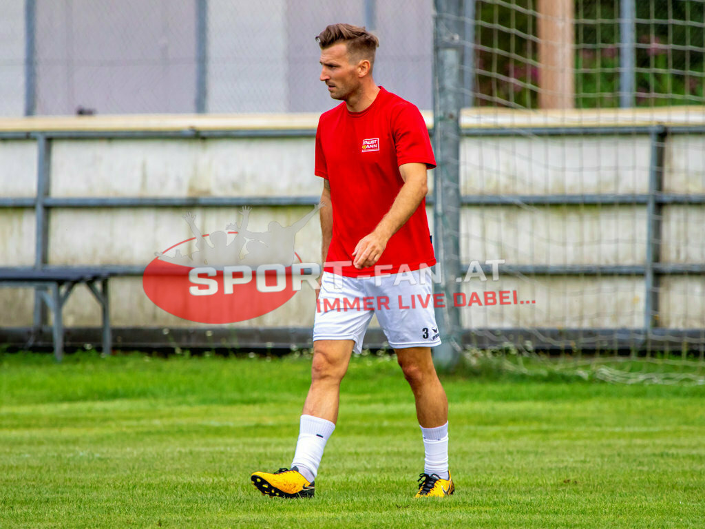 TSV Grafenstein - SK Maria Saal | TSV Grafenstein - SK Maria Saal am 02.08.2022 in Grafenstein
(Sportplatz), AUSTRIA, (Photo by Ernst Krawagner sport-fan.at), Manuel Kerhe (SK Maria Saal #3) - Realisiert mit Pictrs.com