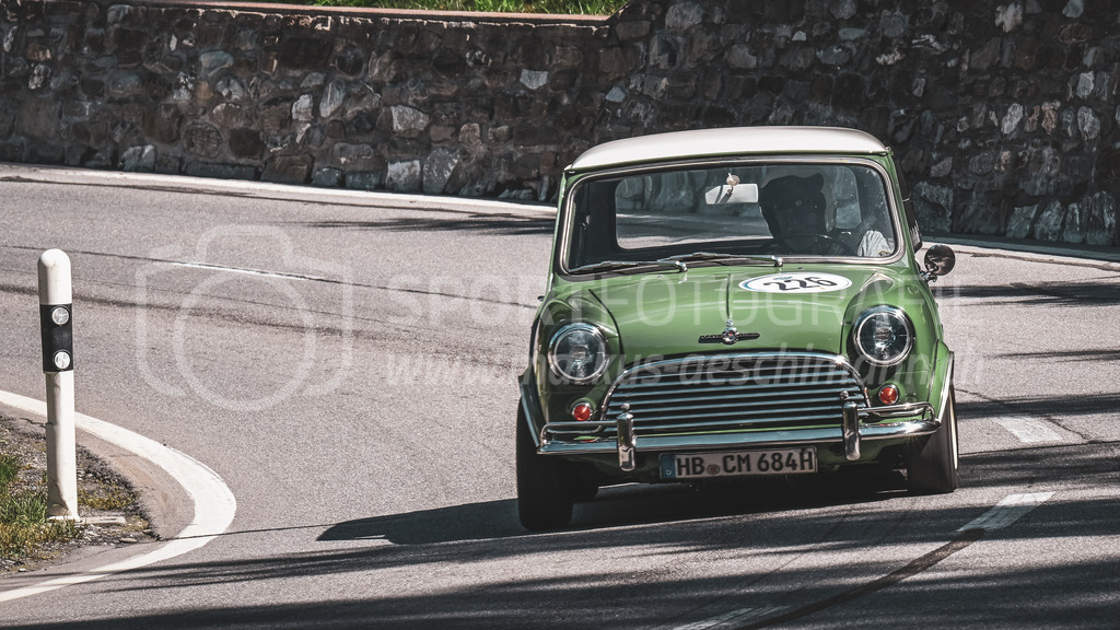 19. Arosa ClassicCar 2023 - 2. September 2023 | 19. Arosa ClassicCar 2023
Arosa, Schweiz
Müller Friedrich aus Bremen mit der Startnummer 226 in einem Morris Mini Cooper S, Jahrgang 1965, in der Klasse Classic Trophy.
@arosaclassiccar, @arosa.official, #arosaclassiccar, #arosa, #76curves, #classiccar
Bild: Sportfotografie Markus Aeschimann | www.markus-aeschimann.ch - Realisiert mit Pictrs.com