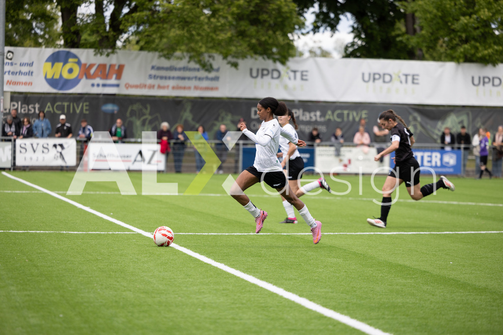 Fußball I Frauen I Saison 2025-2026 I Frauen 3. Liga | FVRZ Gruppe 2 | 18. Spieltag I Spielvereinigung Schaffhausen Damen 1 - Team Furttal Zürich I 17.05.2026 | Hochwertige Sportfotos kaufen & lizenzieren für Medien, Vereine, Agenturen & Sportler:innen. Entdecke professionelle Sportfotografie im Bildshop von Alexander Franzen. - Realisiert mit Pictrs.com