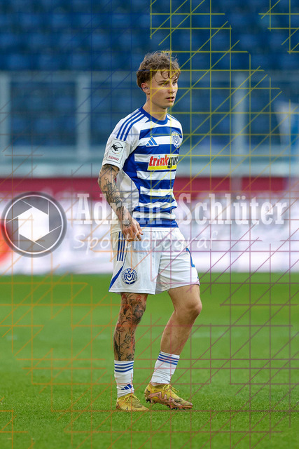 22.03.2026, GER, Fussball, Herren, 3. Liga, Saison 2025/2026, MSV Duisburg - 1860 München | Niklas Jessen (MSV Duisburg) schaut 