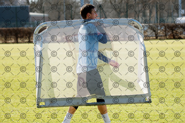 RGE_8276b | Hertha BSC, 2.Bundesliga, Herren, Training auf dem Gebhardt-Platz, Saison 2025/26,  Michal Karbownik ( Hertha BSC ),  04.03. 2026, Fotograf: Ralf Gebhardt - Realisiert mit Pictrs.com