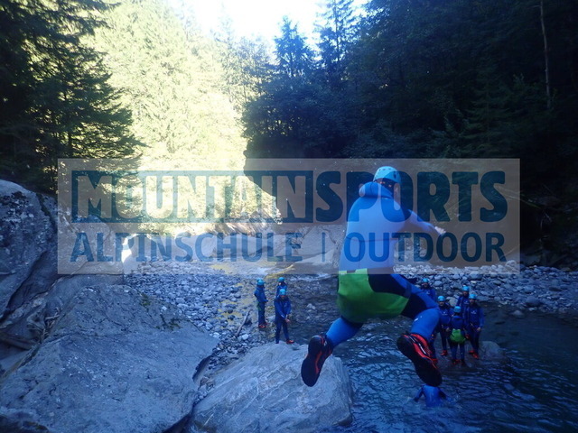 P1010113 | Bestelle die Bilder deines Berg- oder Wasser-Abenteuers mit Mountain Sports bequem von zu Hause aus direkt über unseren Online Fotoshop von pictrs.com. - Realisiert mit Pictrs.com