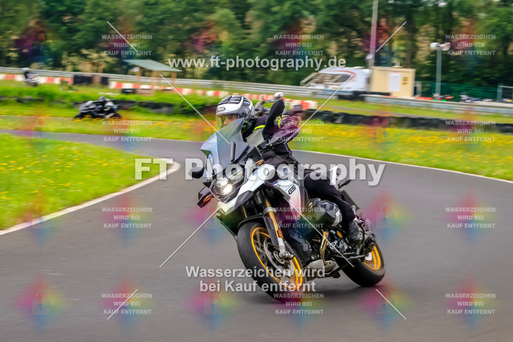 VBK-7140 | Hier findet Ihr Bilder von Touristenfahrten auf der Nürburgring Nordschleife oder von anderen Veranstaltungen die ich besucht habe. Viel Spass beim Durch Schauen 